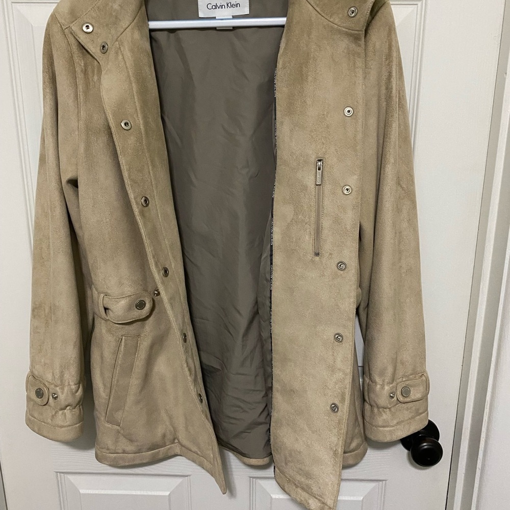 Calvin Klein Beige Faux Suede Utility Jacket Size Medium Like New Condition - Picture 7 of 12